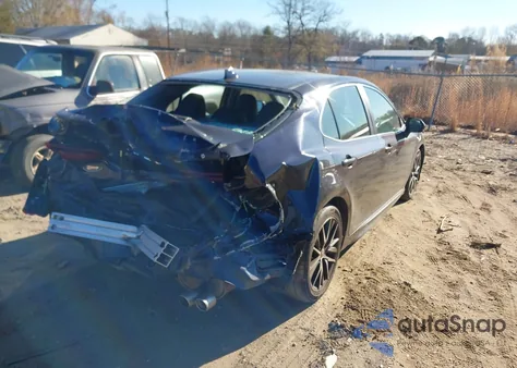 2021 Toyota Camry Se z USA, uszkodzony, nr VIN 4T1G11AK3MU522049